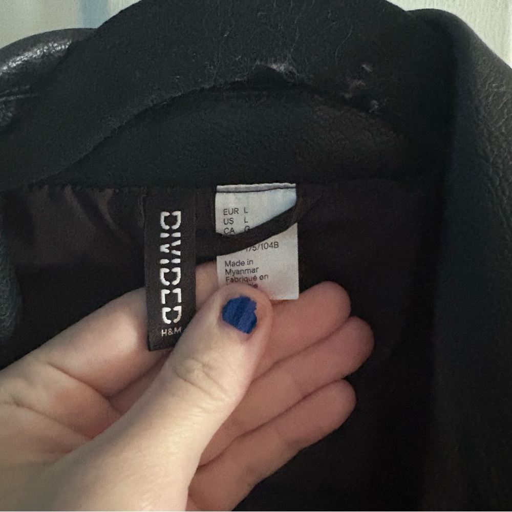 H&M Divided Coated Cropped Jacket - Picture 3 of 8